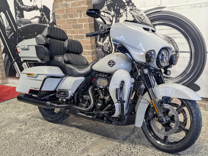 2021 Harley-Davidson CVO Limited 117 (FLHTKSE)