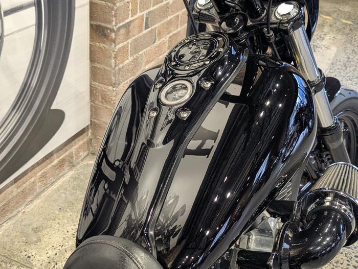 2010 Harley-Davidson Dyna Super Glide 1584 (FXD) Dyna Black