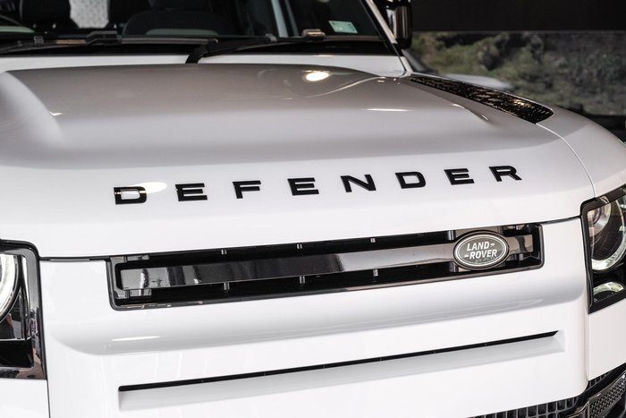 2024 Land Rover Defender 110 D300 X-Dynamic SE