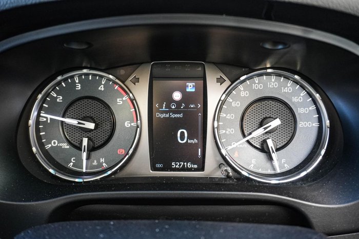 2022 Toyota Hilux SR5