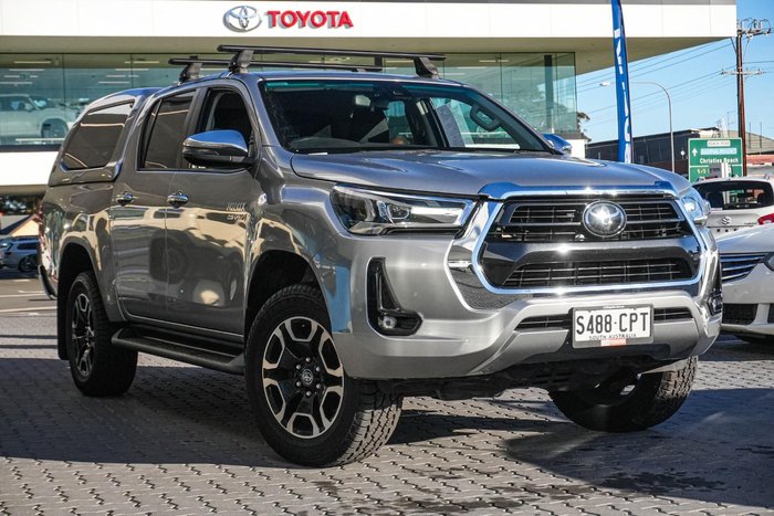 2022 Toyota Hilux SR5