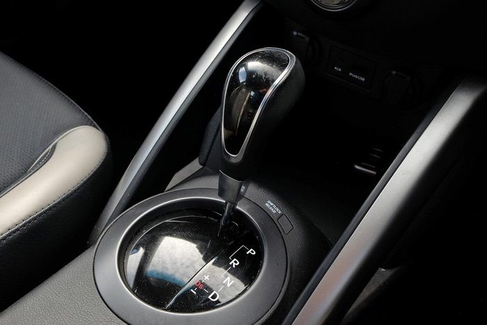 2014 Hyundai Veloster SR Turbo