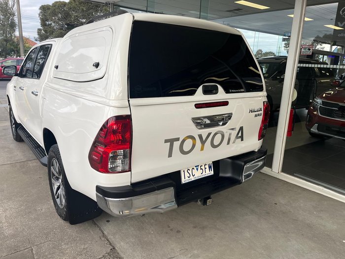 2020 Toyota Hilux SR5