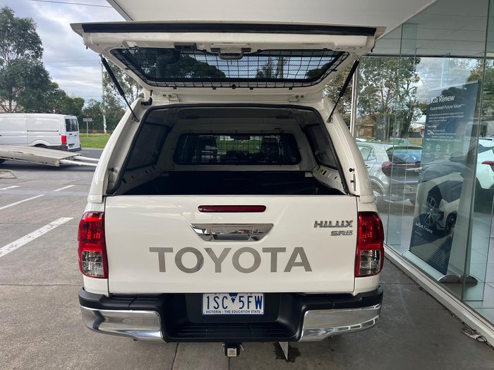 2020 Toyota Hilux SR5