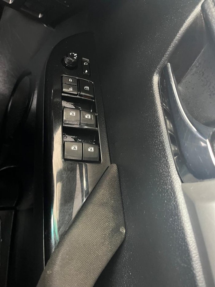 2020 Toyota Hilux SR5