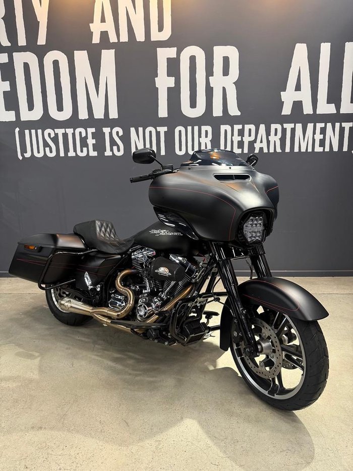 2015 Harley-Davidson Street Glide Special 103 (FLHXS) Touring Black