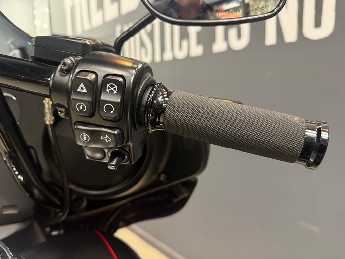 2015 Harley-Davidson Street Glide Special 103 (FLHXS) Touring Black