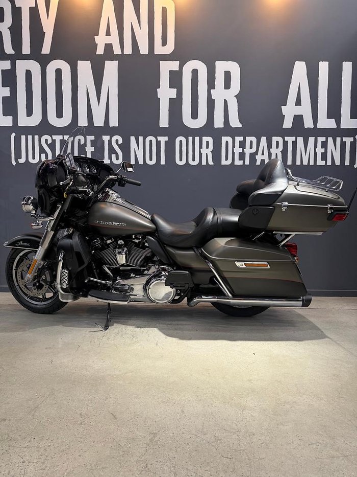2018 Harley-Davidson Ultra Limited 107 (FLHTK) Touring Black