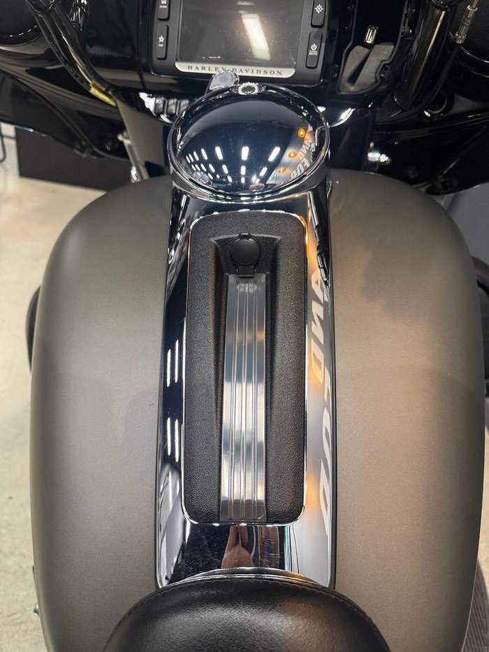 2018 Harley-Davidson Ultra Limited 107 (FLHTK) Touring Black