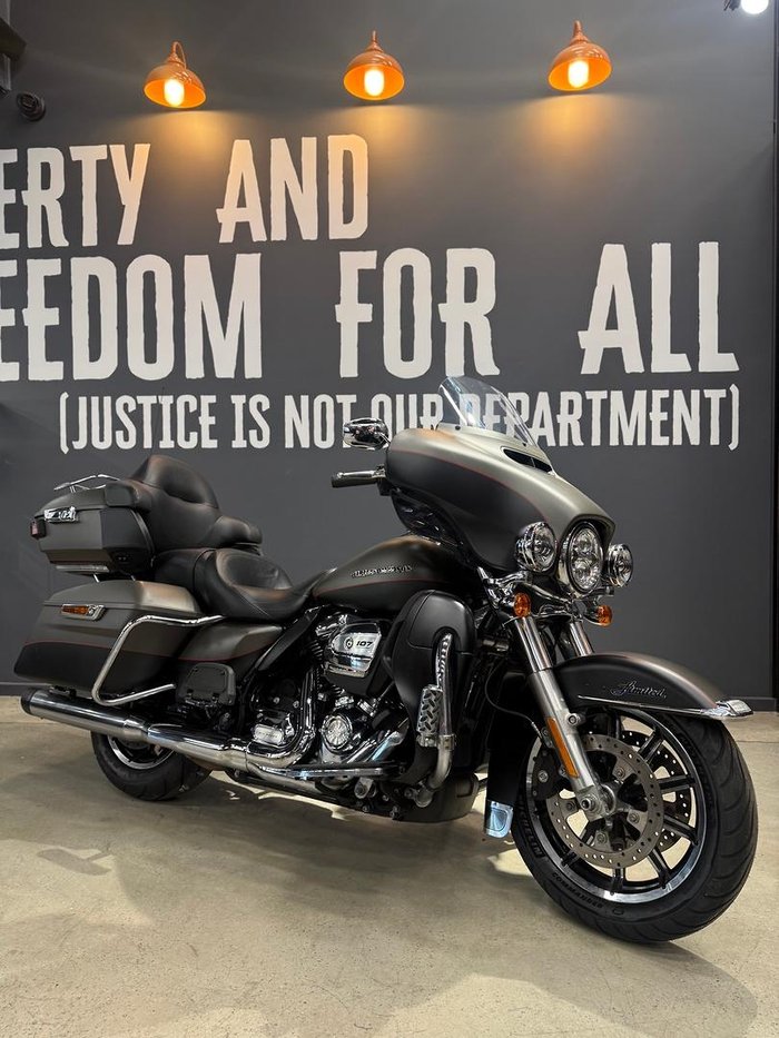 2018 Harley-Davidson Ultra Limited 107 (FLHTK) Touring Black