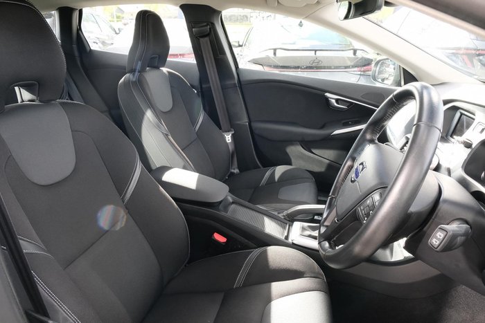 2015 Volvo V40 T3 Kinetic