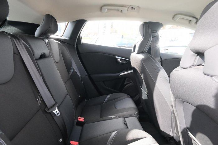 2015 Volvo V40 T3 Kinetic