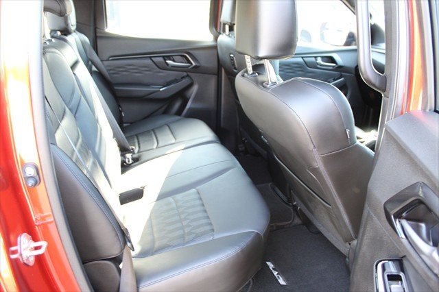 2024 Isuzu D-MAX BLADE