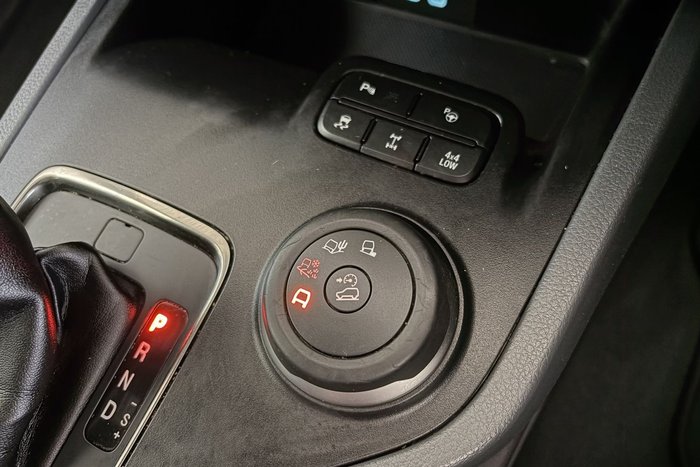 2018 Ford Everest Titanium