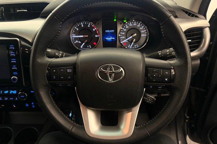 2021 Toyota Hilux SR5
