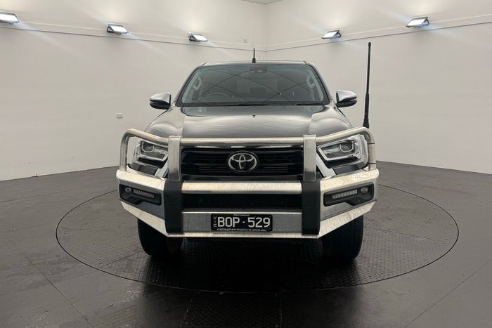 2021 Toyota Hilux SR5