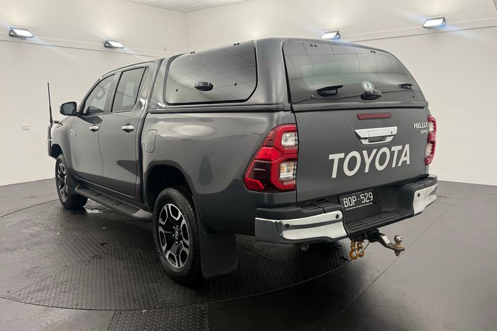 2021 Toyota Hilux SR5