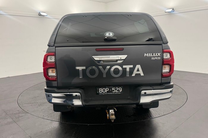 2021 Toyota Hilux SR5