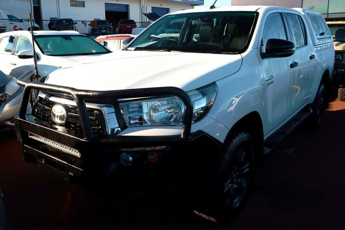 2019 Toyota Hilux SR