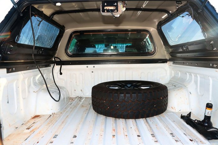 2019 Toyota Hilux SR