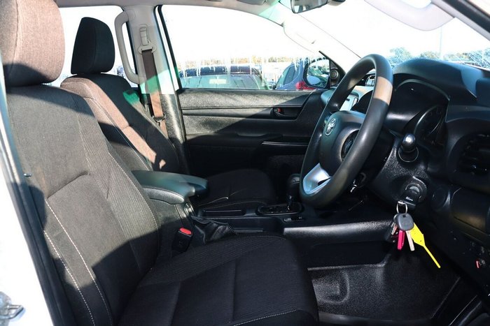 2019 Toyota Hilux SR
