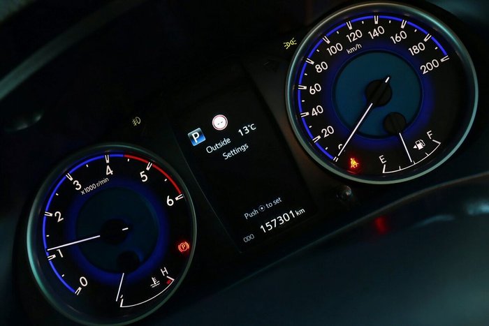 2019 Toyota Hilux SR