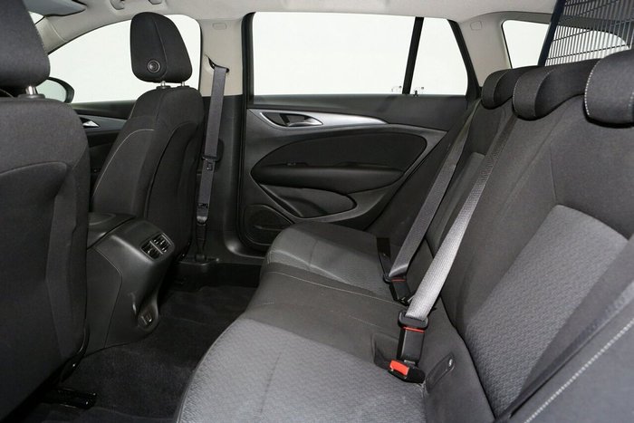 2019 Holden Commodore LT