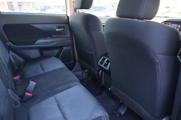 2018 Mitsubishi Outlander ES
