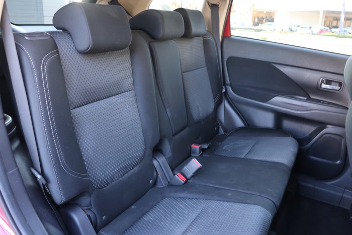 2018 Mitsubishi Outlander ES