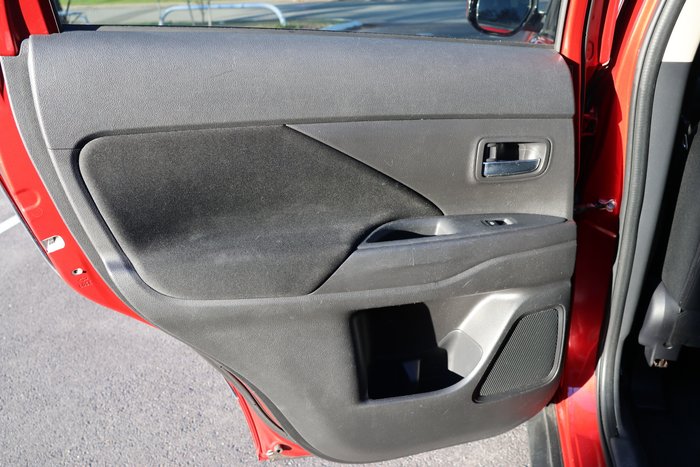 2018 Mitsubishi Outlander ES
