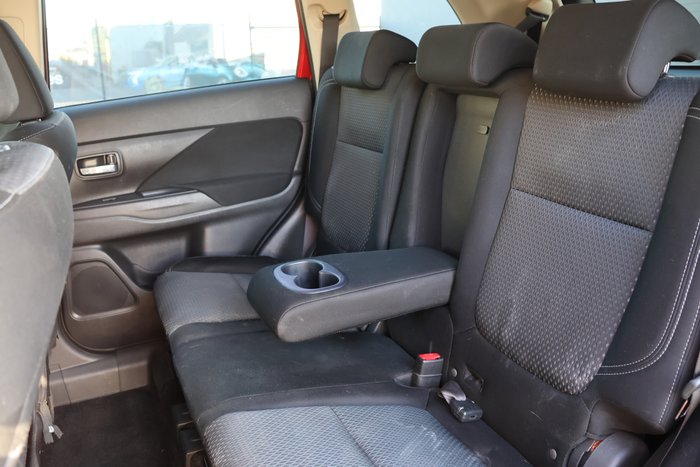 2018 Mitsubishi Outlander ES