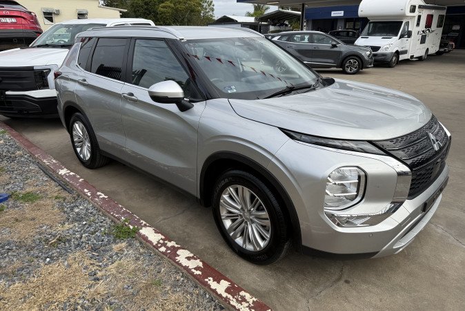 2024 MITSUBISHI OUTLANDER