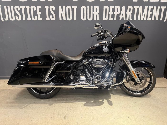 2022 Harley-Davidson Road Glide Special 114 (FLTRXS) Touring Black