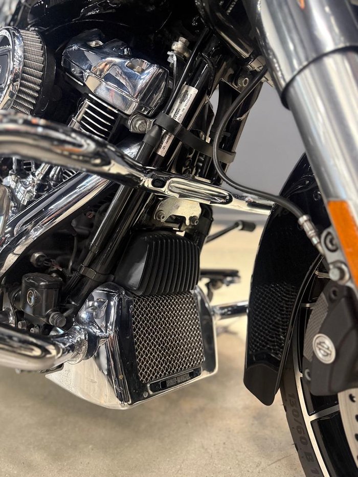 2022 Harley-Davidson Road Glide Special 114 (FLTRXS) Touring Black
