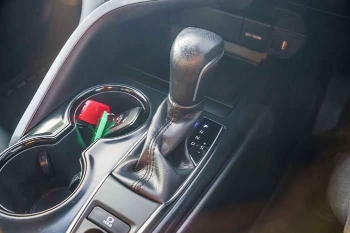 2020 Toyota Camry Ascent Sport
