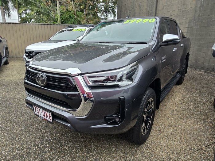 2021 Toyota Hilux SR5