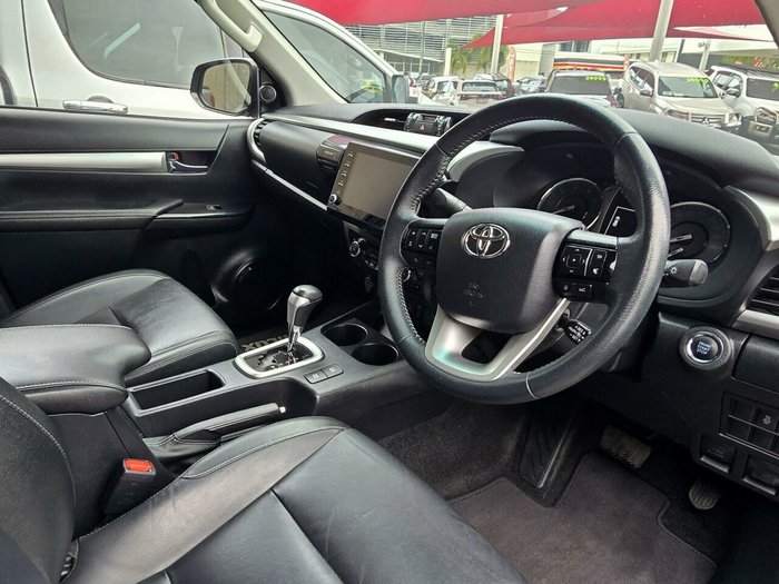 2021 Toyota Hilux SR5
