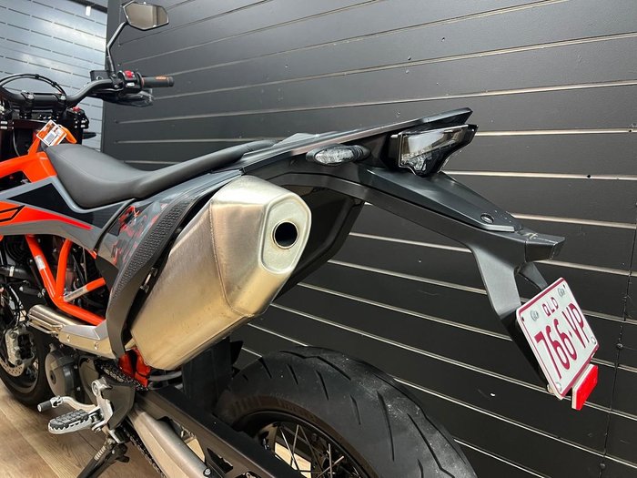 2021 KTM 690 SMC R