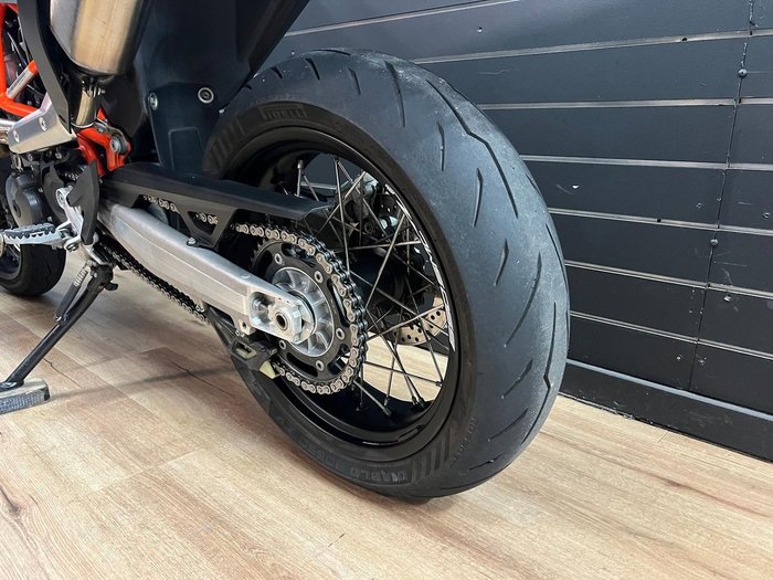 2021 KTM 690 SMC R