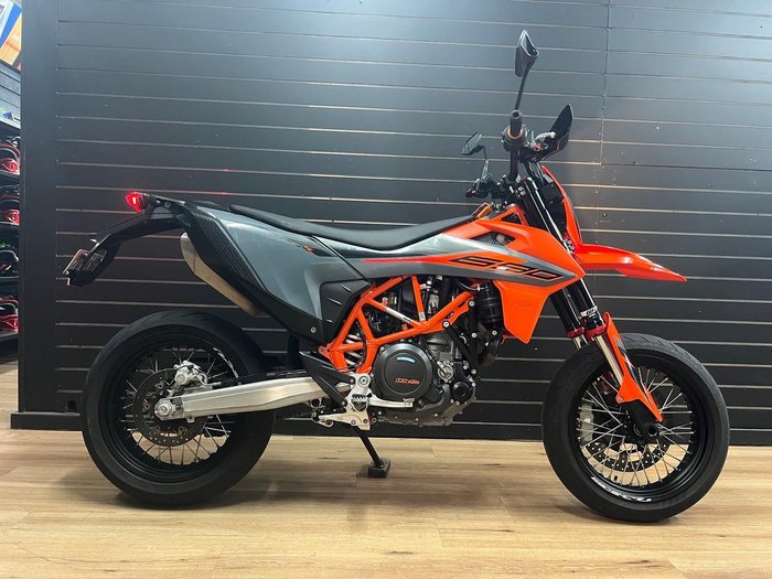 2021 KTM 690 SMC R