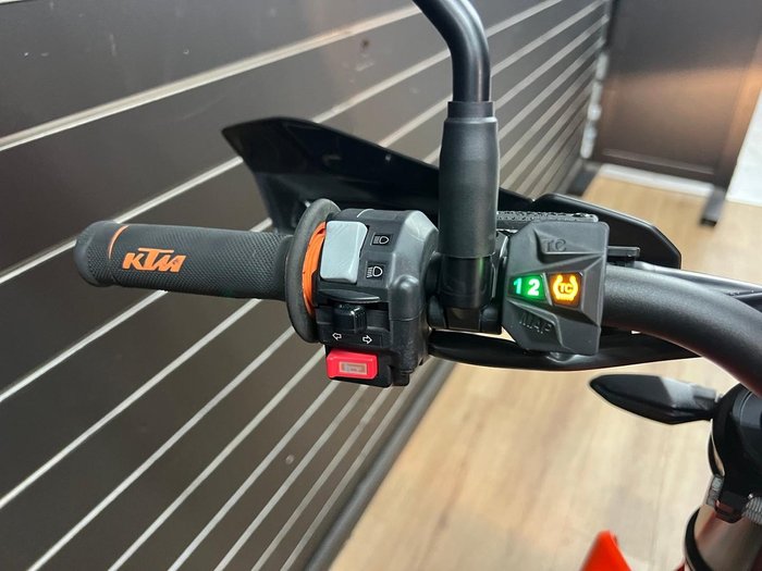 2021 KTM 690 SMC R