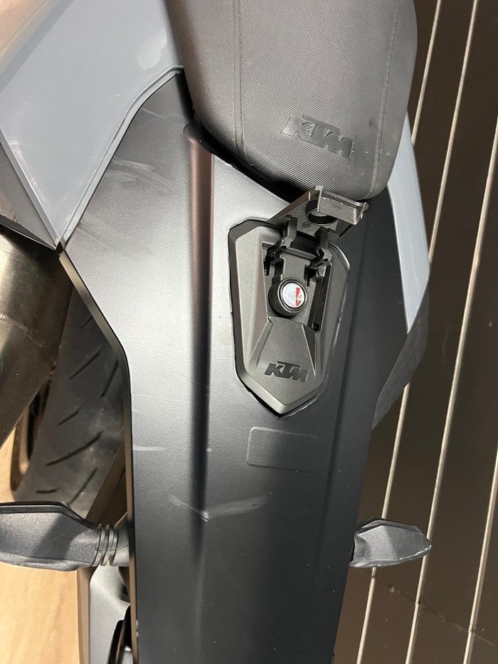 2021 KTM 690 SMC R