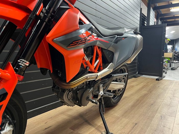 2021 KTM 690 SMC R
