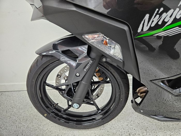 2025 Kawasaki NINJA 500 Black
