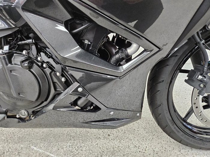 2025 Kawasaki NINJA 500 Black
