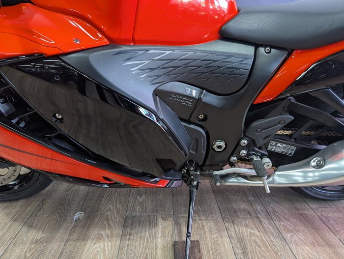 2024 Suzuki HAYABUSA 25TH ANNI (GSX1300RR) ORANGE