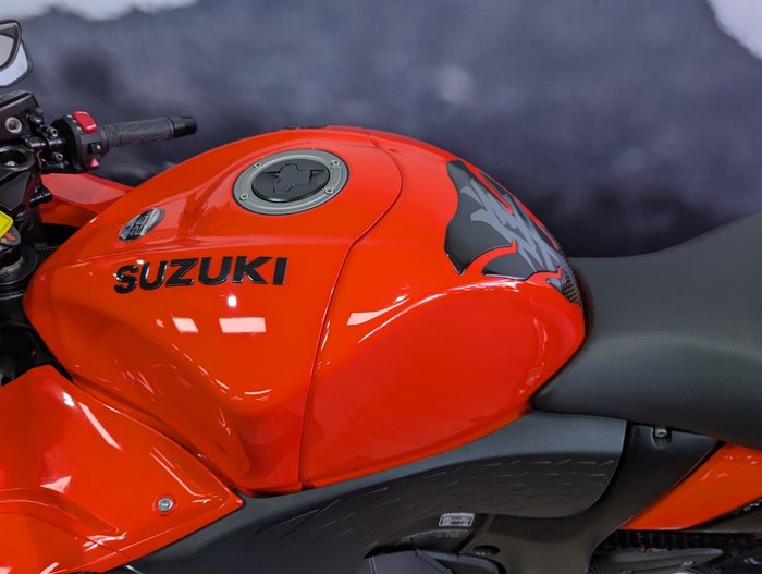 2024 Suzuki HAYABUSA 25TH ANNI (GSX1300RR) ORANGE