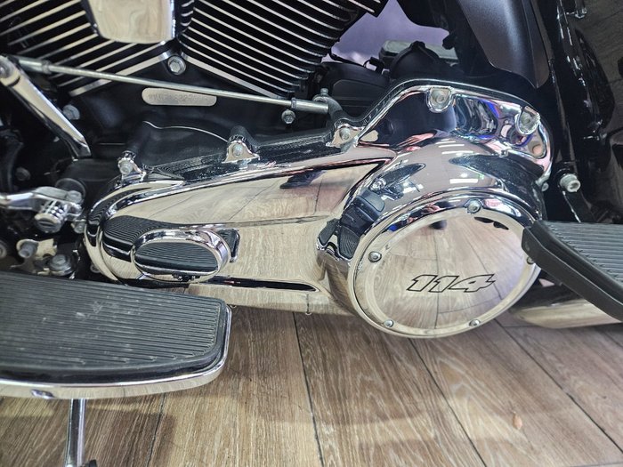 2021 HARLEY-DAVIDSON FLHTK ULTRA LIMITED Black