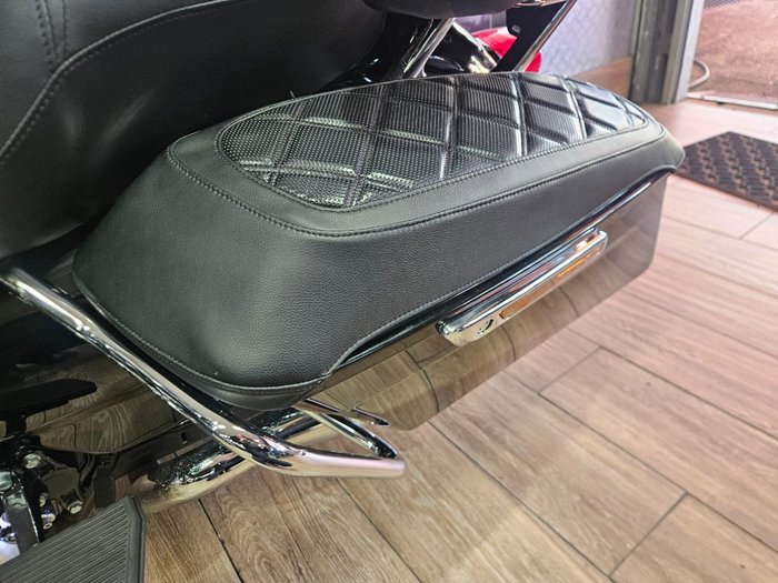 2021 HARLEY-DAVIDSON FLHTK ULTRA LIMITED Black