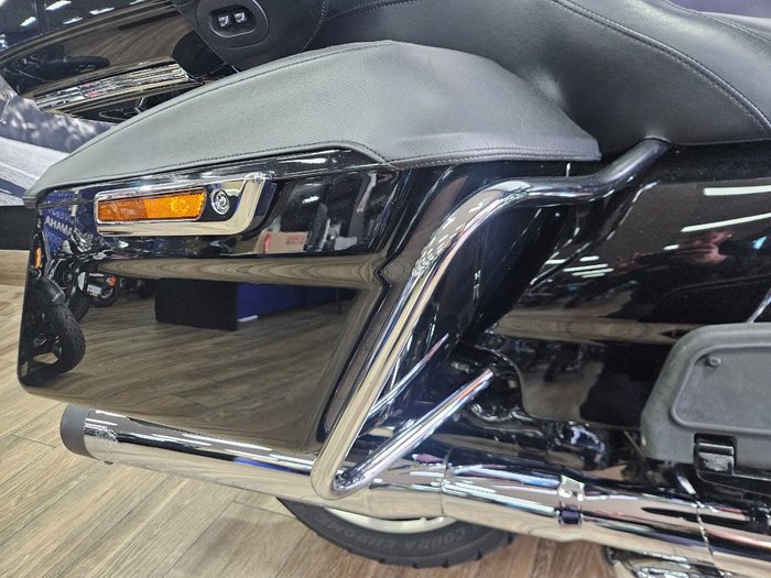 2021 HARLEY-DAVIDSON FLHTK ULTRA LIMITED Black